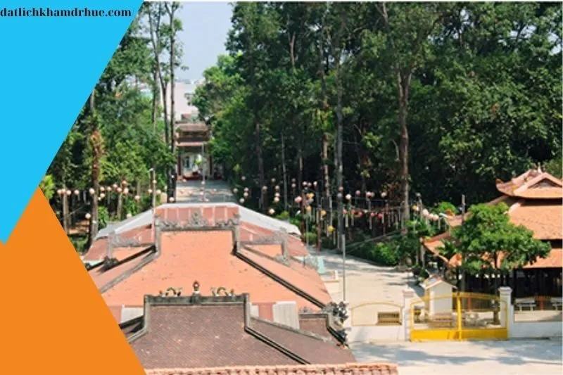 đình và Vai Trò Trong Đời Sống Tâm Linh