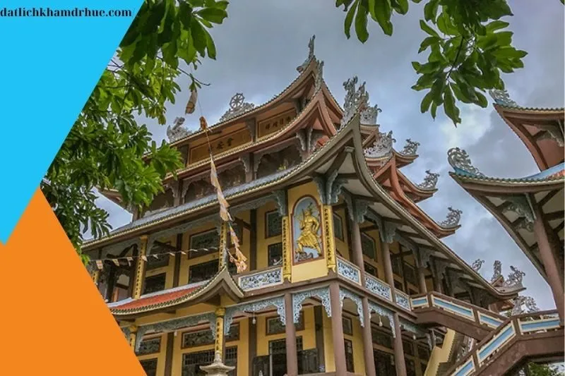 Du lịch tâm linh tại Chùa Hội An Bình Dương